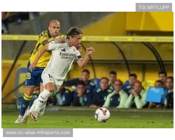 维尼修斯高速突破侧翼传中，皇马制造多点威胁——全景解码边路进攻的商业启示